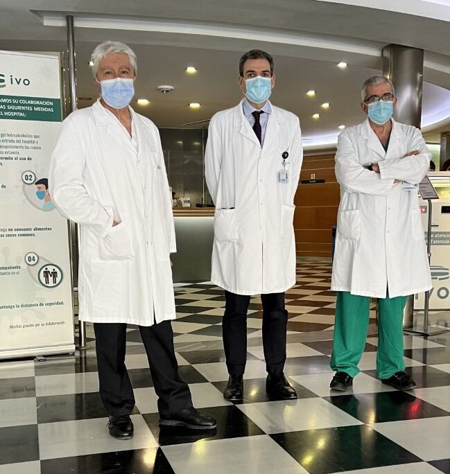 Dr. Arribas, Dr. Gil-Bazo y el Dr. Estevan, del IVO