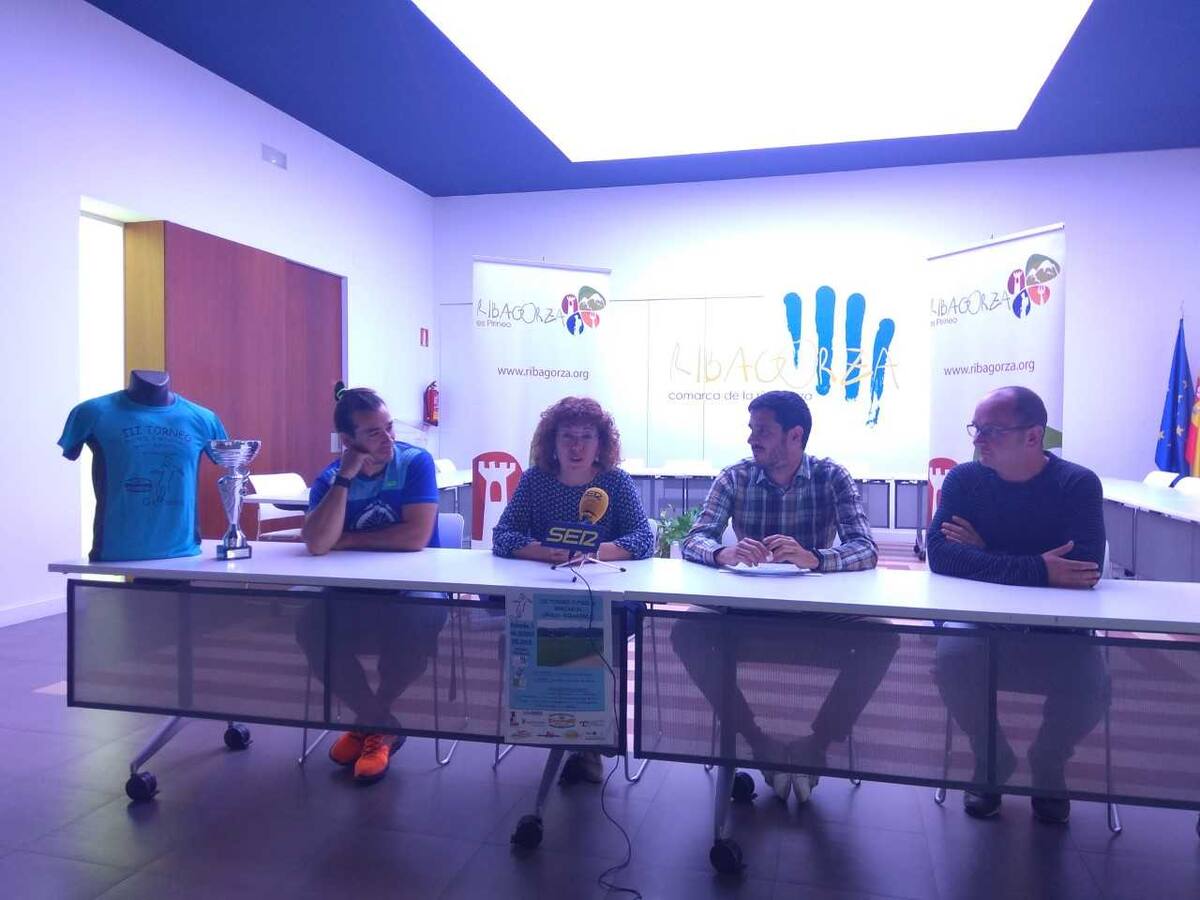 El III Torneo Fútbol 8 Benjamín reúne a 12 equipos y 180 jugadores