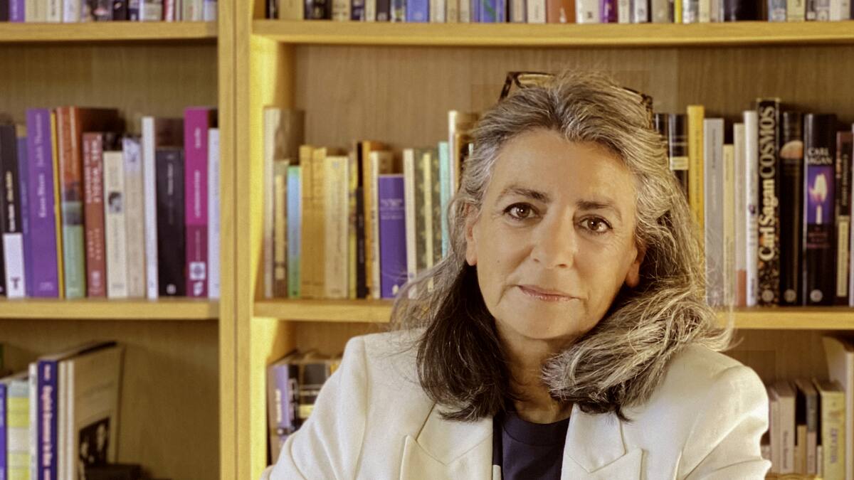 Entrevista a la escritora Ángeles Caso