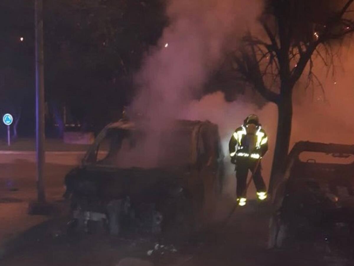 Arden once vehículos aparcados en Algeciras sin causar heridos