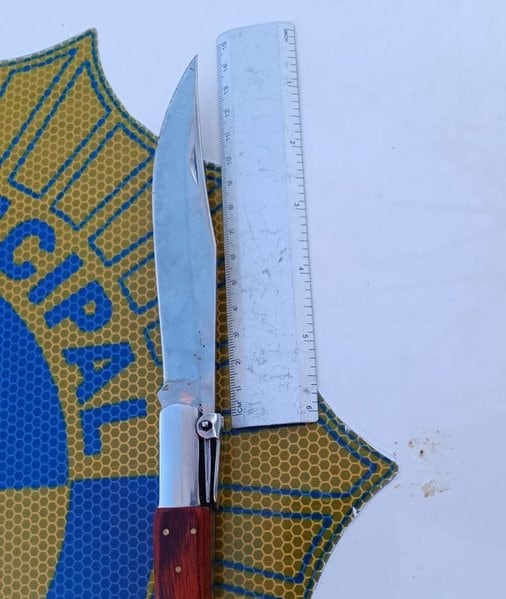 Machete-navaja incautado por la Policía Municipal de Alcorcón