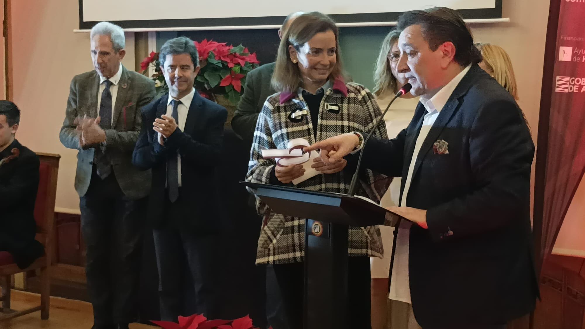 La madre de Inés Bergua recibía el reconocimiento