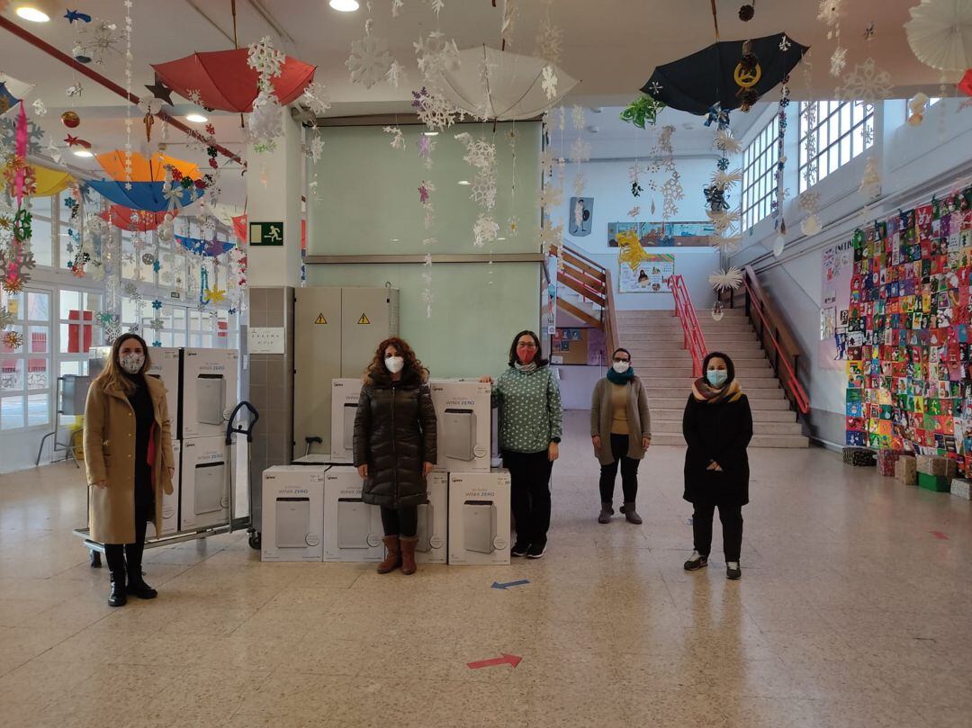 Entrega de los 27 purificadores