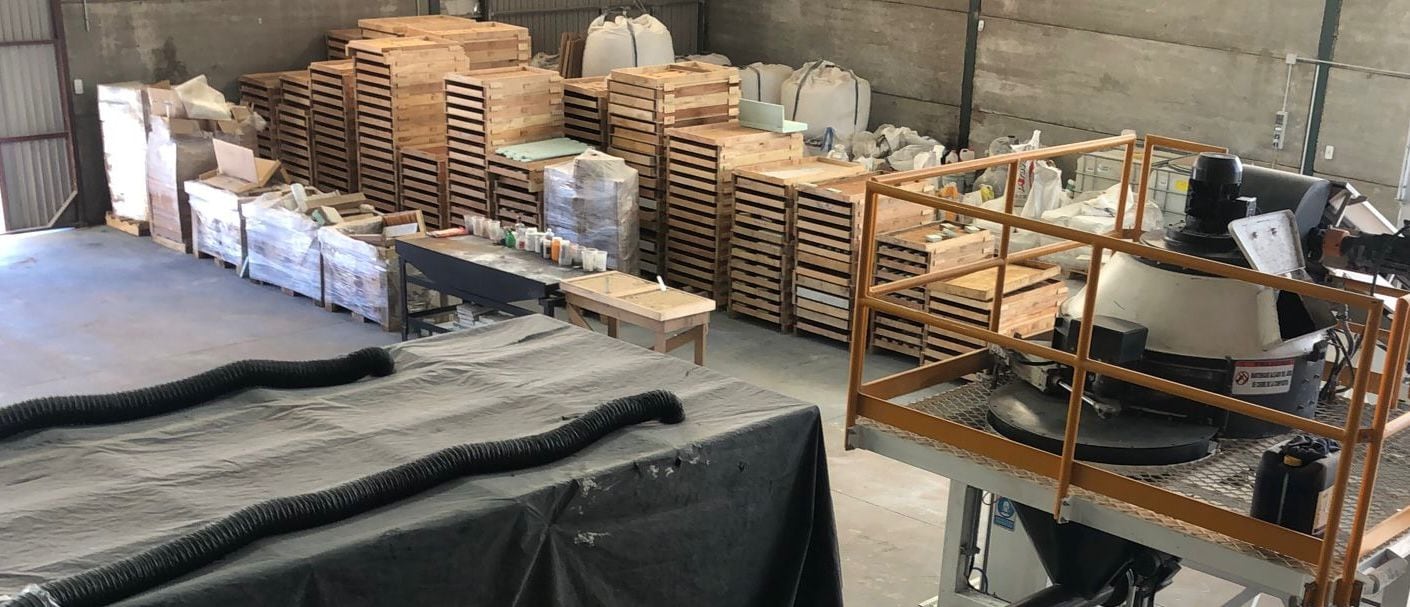 La empresa Petralite Europa ya elabora producto en la planta de Montalbo (Cuenca).