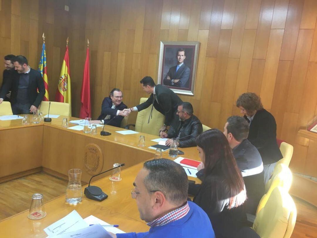 Rubén Alfaro en el pleno de Elda