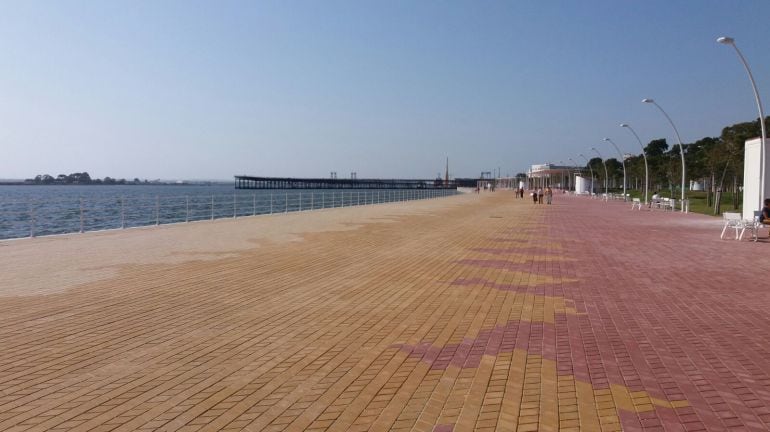 Panorámica del Paseo de la Ría de Huelva