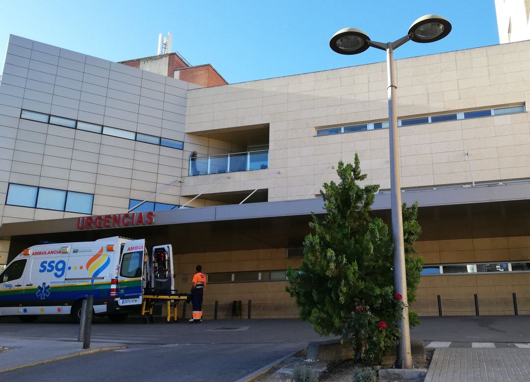 Acceso al hospital de Jaén.