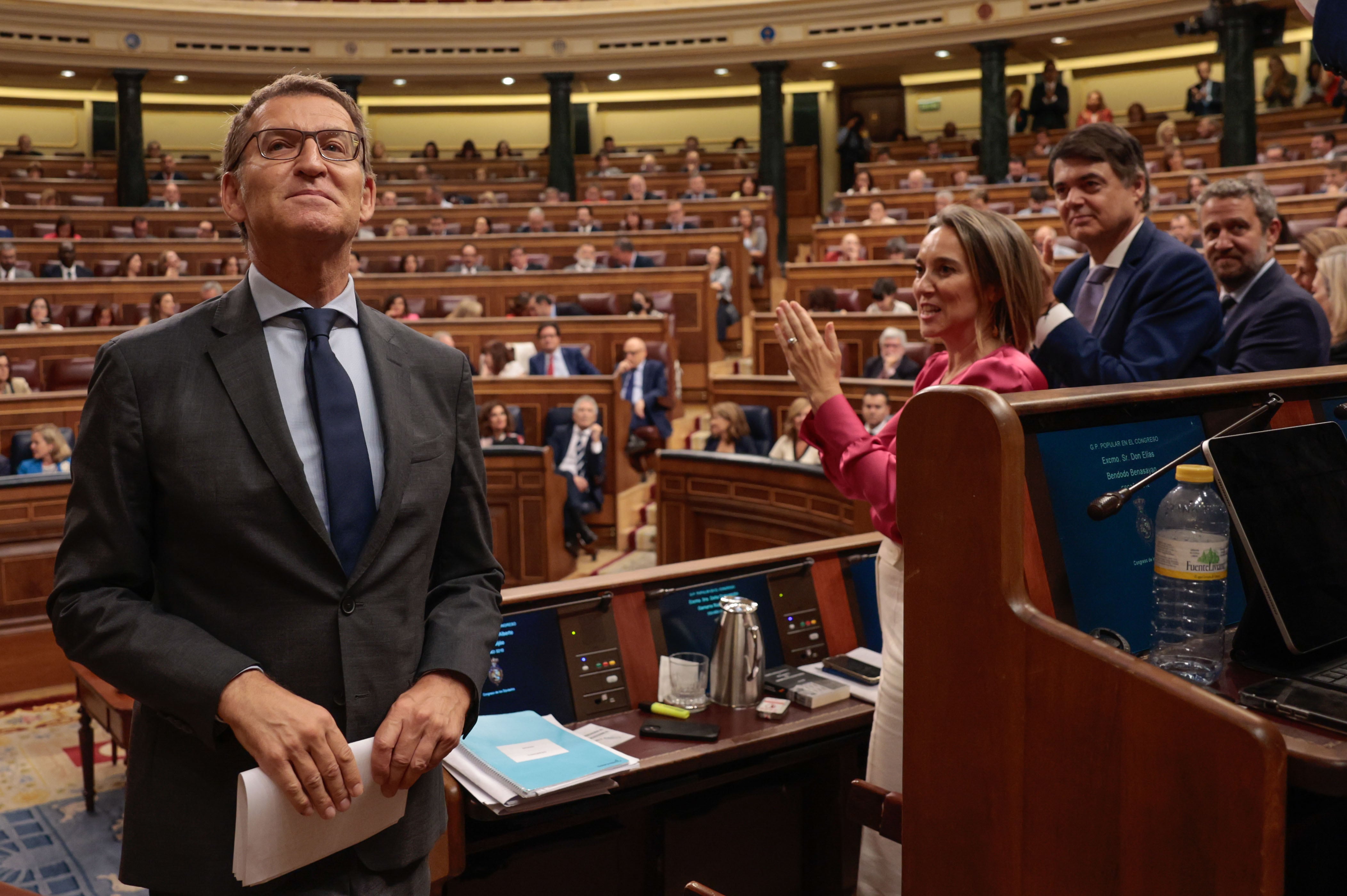 El candidato a la presidencia del Gobierno y presidente del PP, Alberto Núñez Feijóo, tras una de sus intervenciones en el debate de investidura.