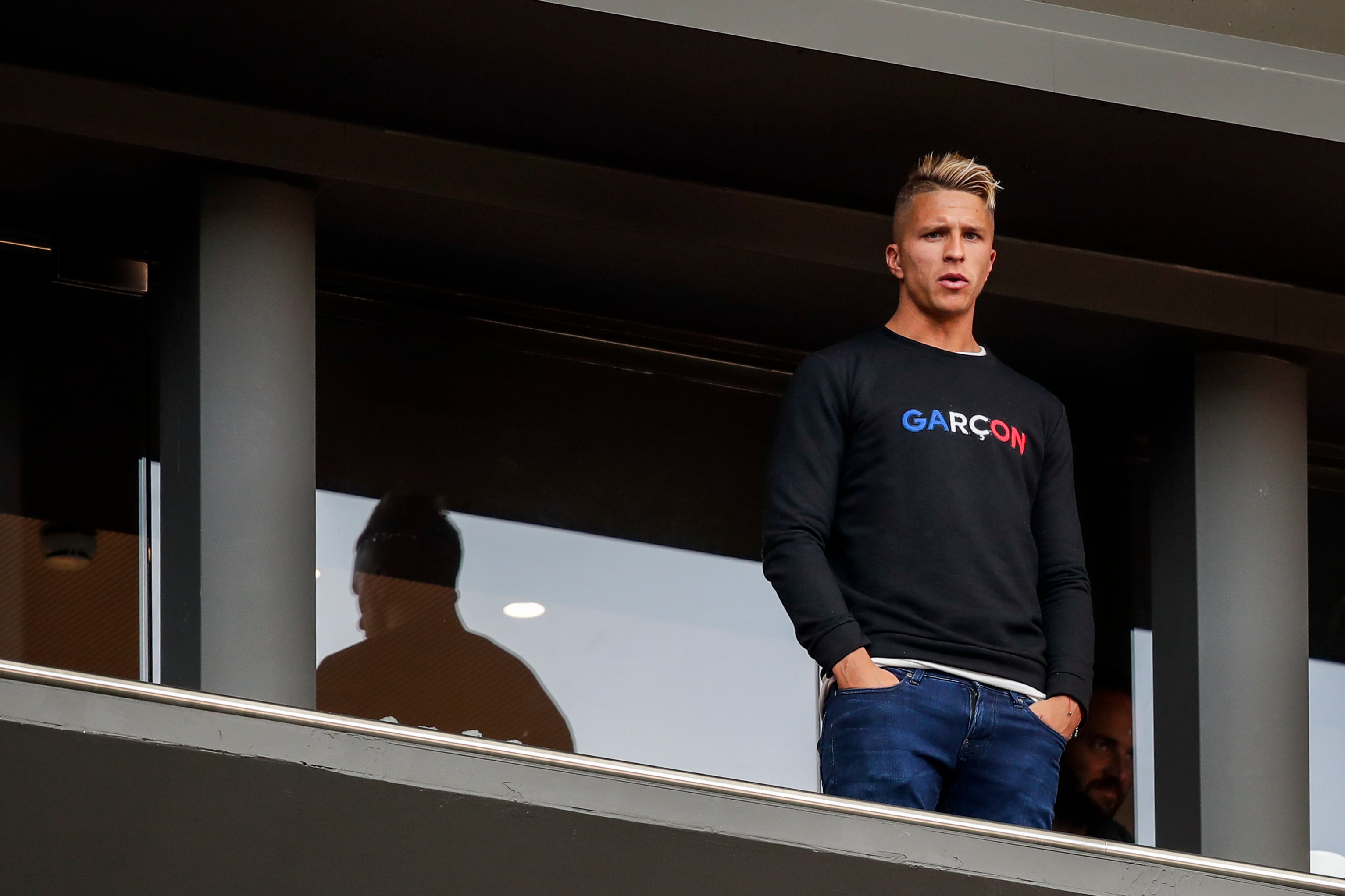 Gianluca SImeone, en el palco del Metropolitano, durante el partido de Liga entre Atlético de Madrid y Deportivo Alavés