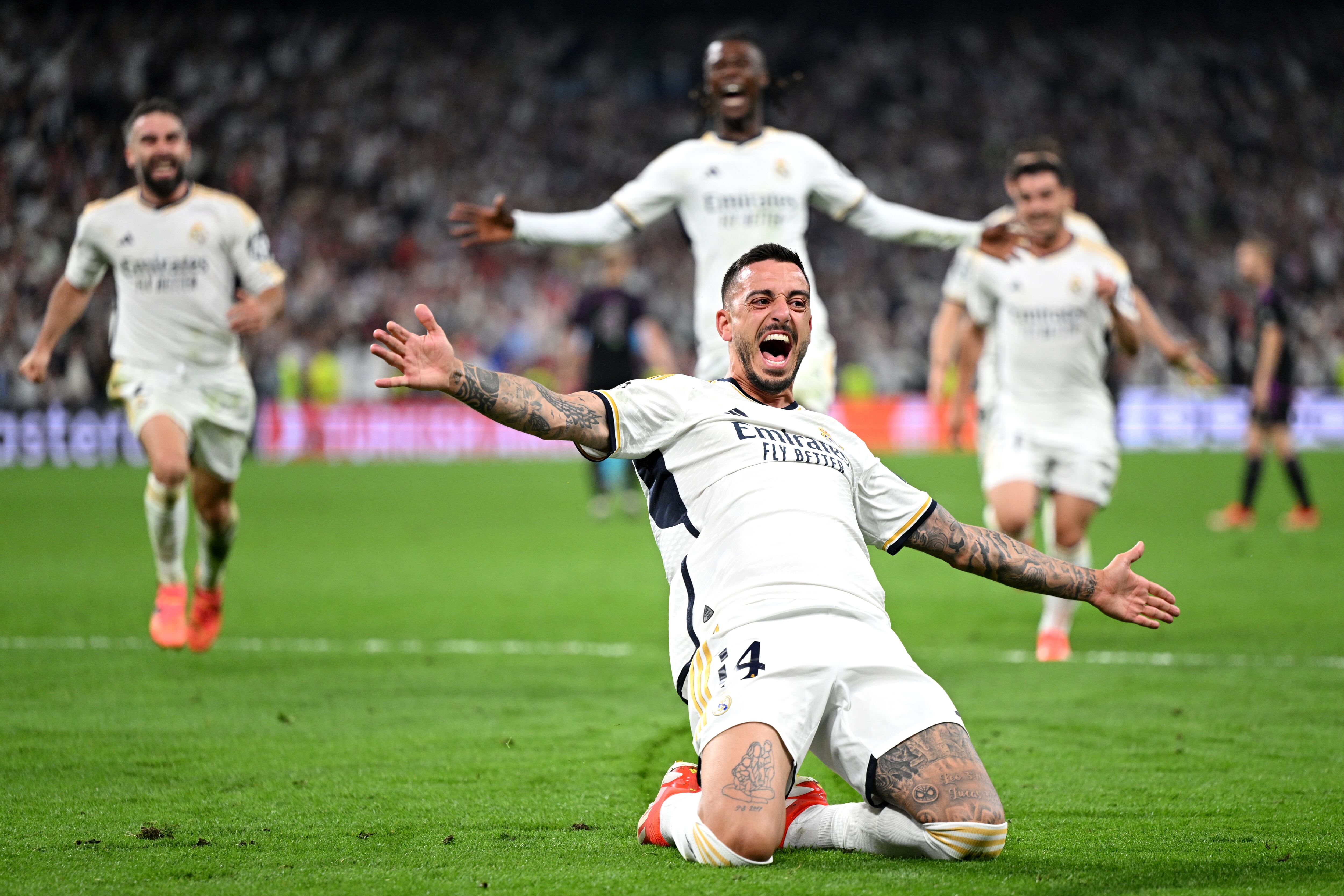 Joselu Mato celebra uno de sus goles frente al Bayern de Múnich