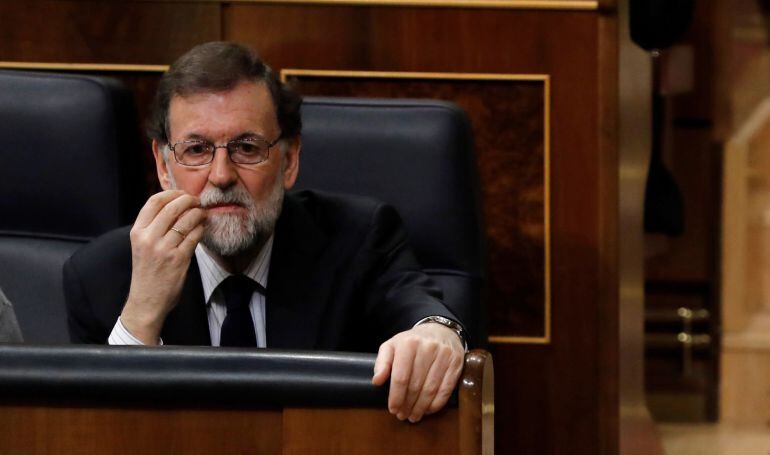 el presidente del Ejecutivo, Mariano Rajoy, durante la sesión de control al Gobierno en el Congreso de los Diputados. 