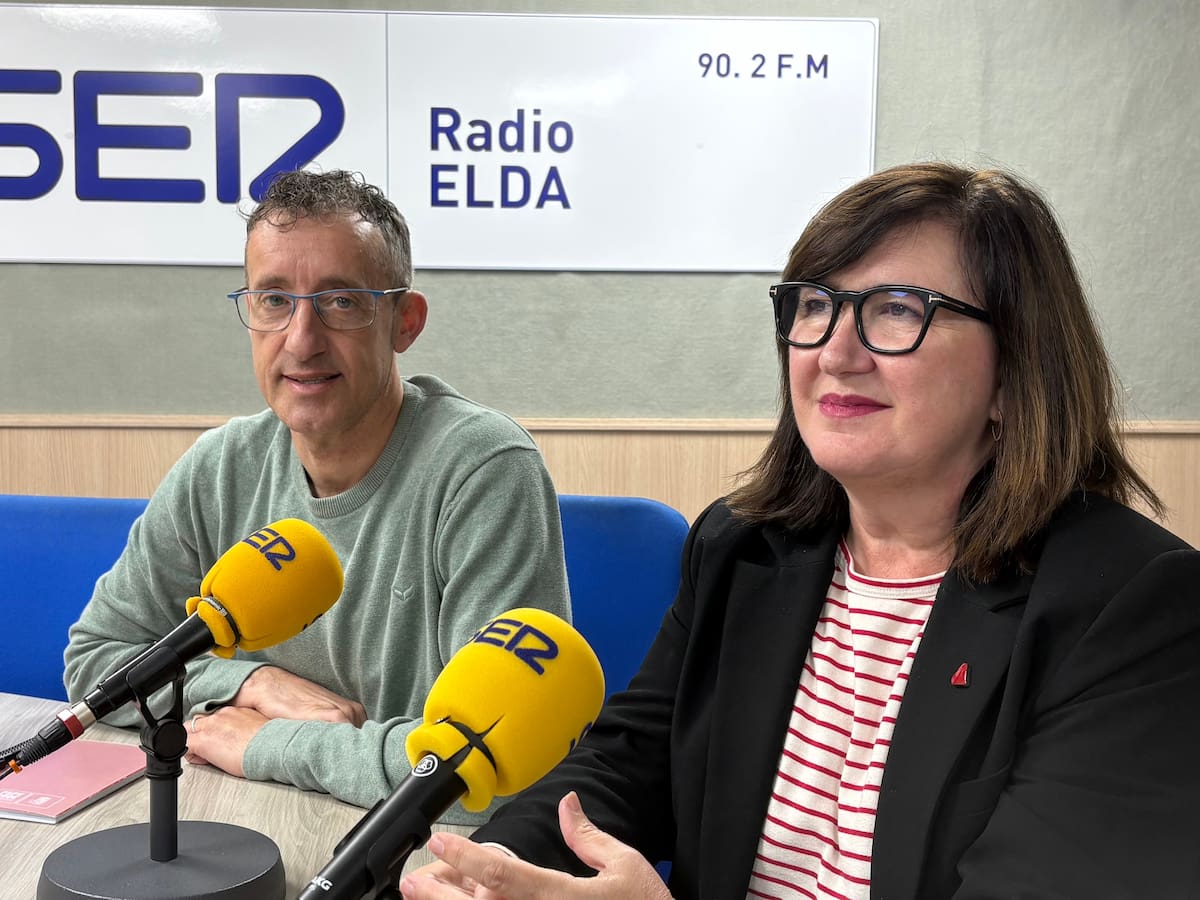 José Luis Lorenz denuncia en Elda el "ataque frontal" a la educación pública y la parálisis del Plan Edificant