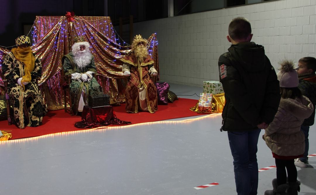 Recepción de los Reyes Magos en 2021 en uno de los tres colegios de Cuéllar