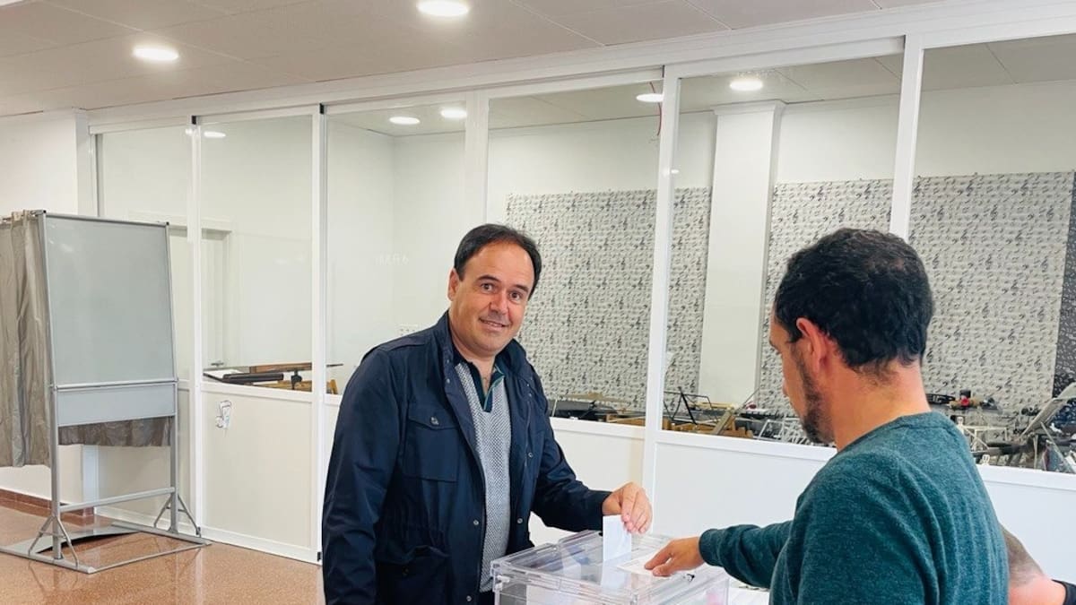 Vecinos de Finestrat opinan sobre su alcalde Juanfran Pérez Llorca
