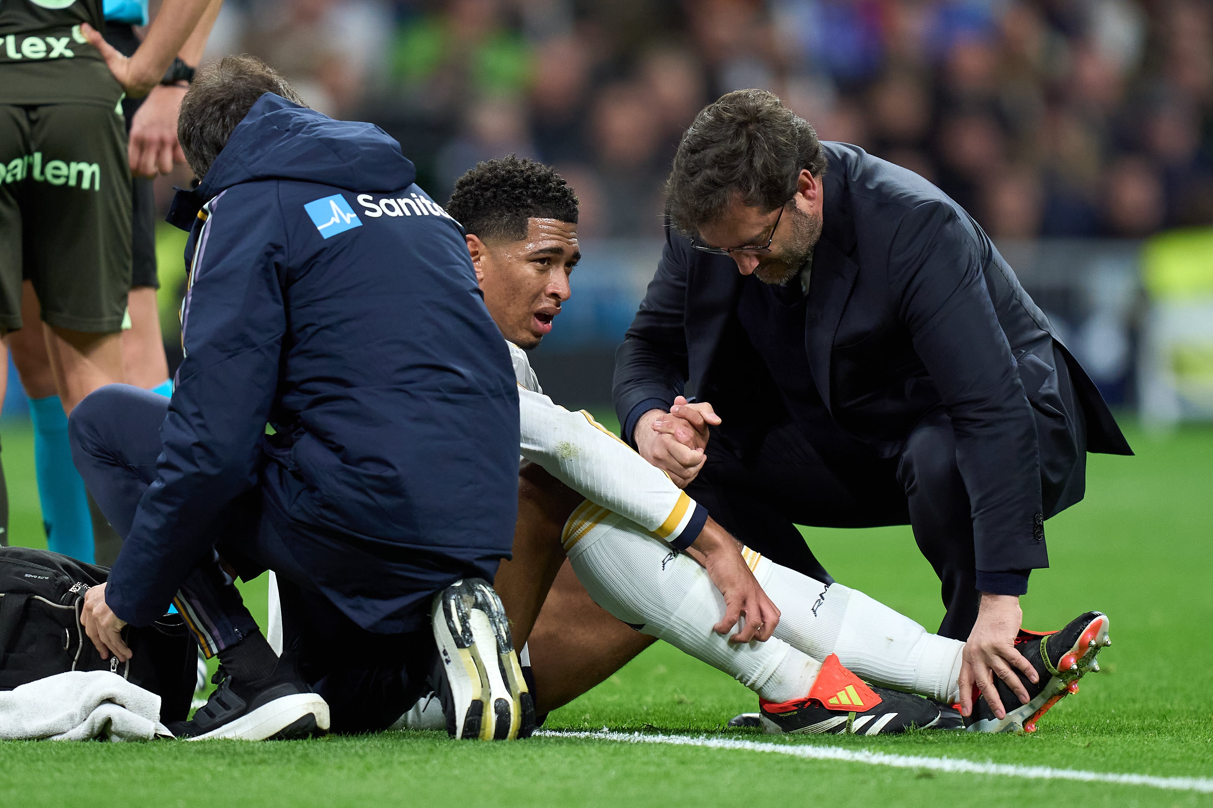 Jude Bellingham se duele del tobillo durante el partido contra el Girona