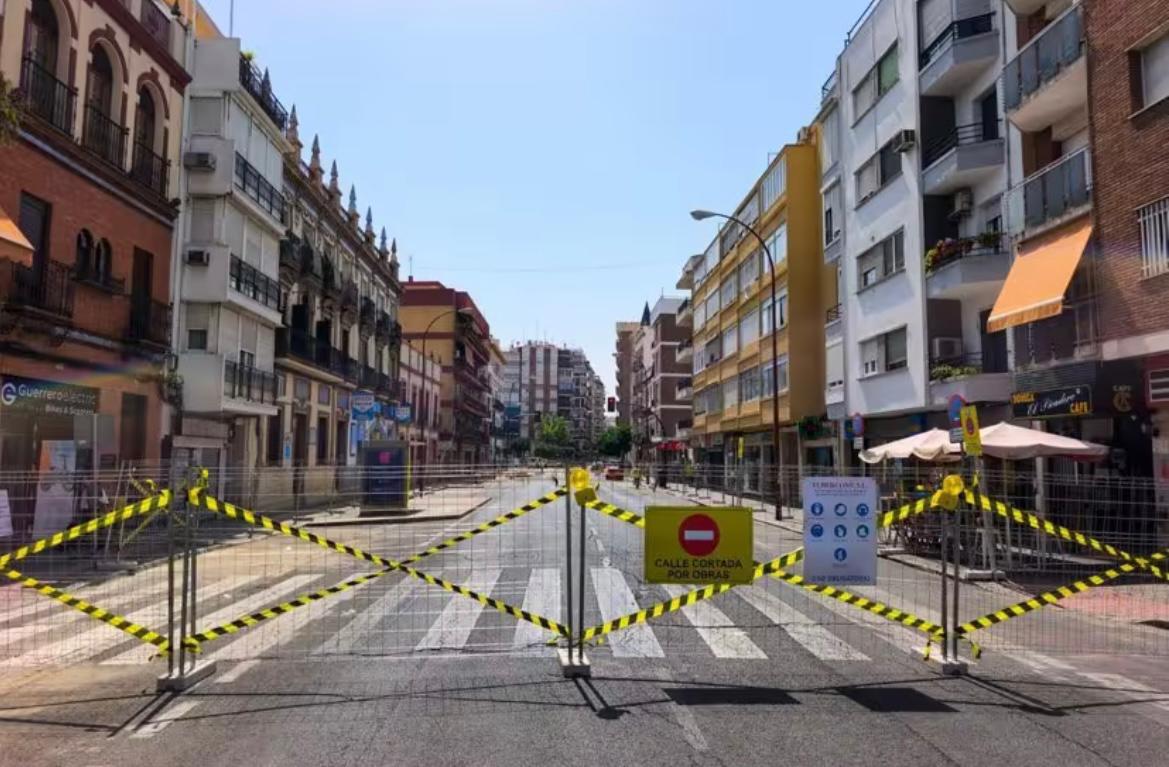 Comienzan las obras de Pagés del Corro este lunes entre República Argentina y Farmacéutico Murillo Herrera.- FRANCISCO J. OLMOS // EUROPA PRESS