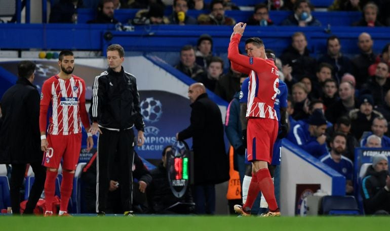 Carrasco sustituye a Torres el pasado martes, en Stamford Bridge