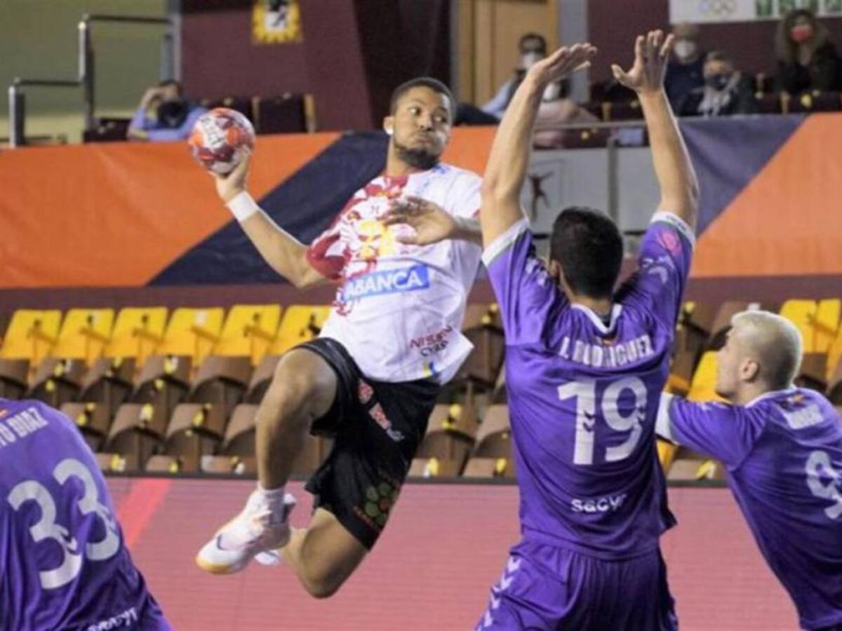 Cadenas recupera a Slavic para el partido contra el Wisla Plock