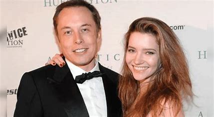 El magnate Elon Musk junto a su hija Vivian Jenna Wilson