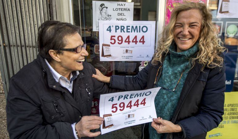 El 59.444, cuarto premio del Sorteo Extraordinario de la Lotería de Navidad, ha sido vendido en parte en el establecimiento de prensa y lotería de Pilar Díaz en Toledo, que por tercer año consecutivo ha repartido suerte.