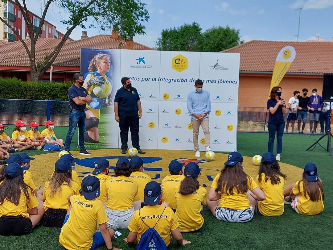 Iker Casillas ha sido el padrino del acto de inauguración de la &#039;Cruyff Court&#039; en Ávila 