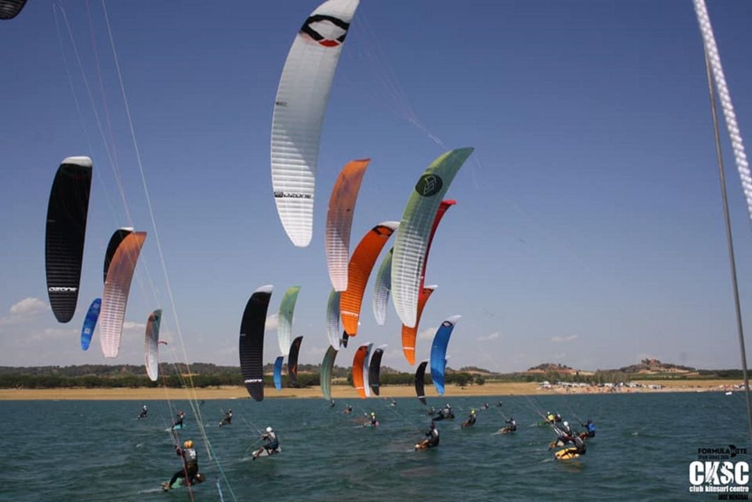 Arranga la Liga Manchega de Kitesurf