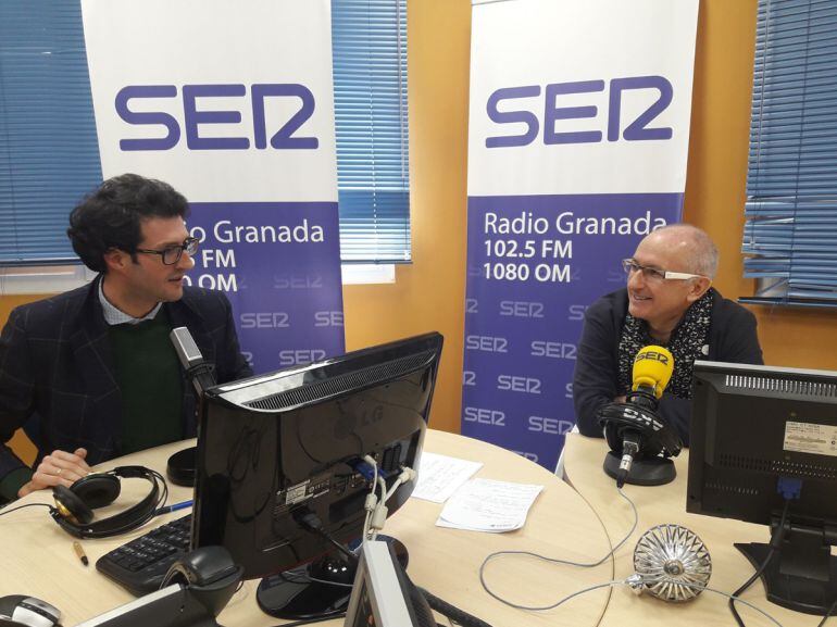 Enrique Árbol entrevista al vicerrector de Investigación de la UGR, Enrique Herrera, en Radio Granada