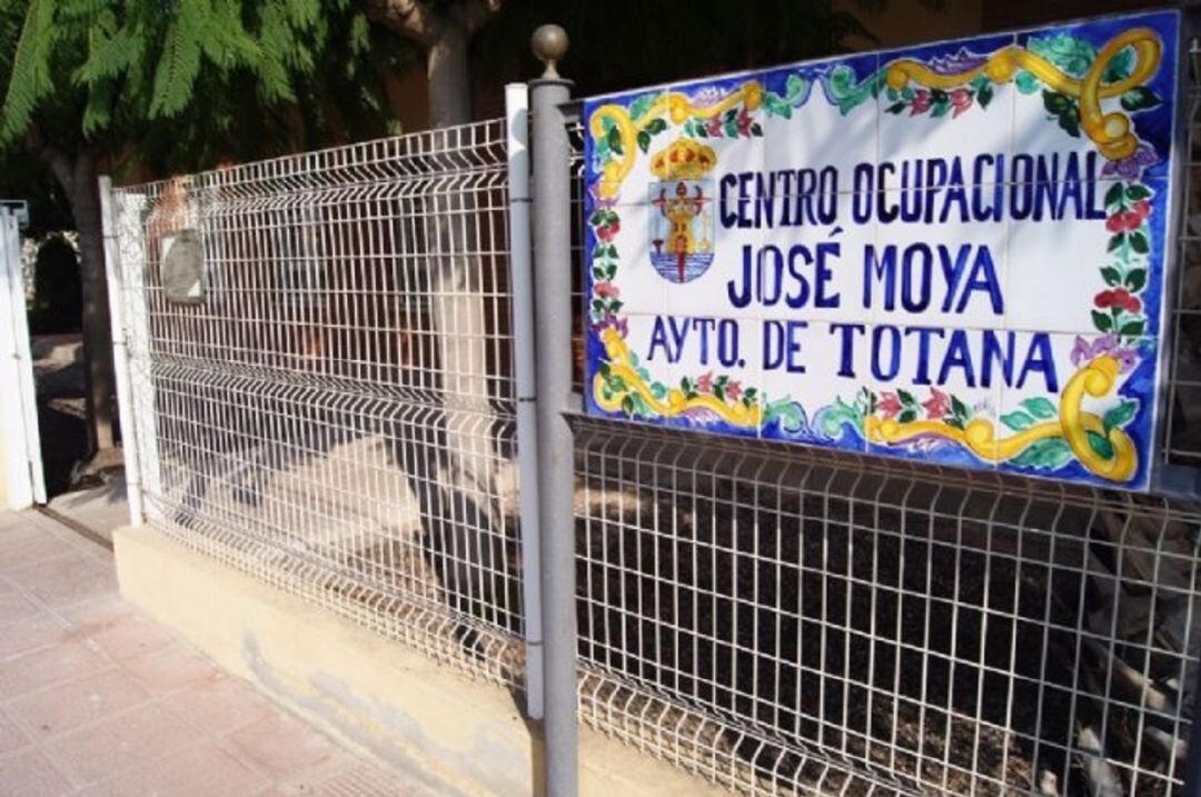 Cierran 7 días dos centros de día en Totana tras un caso positivo