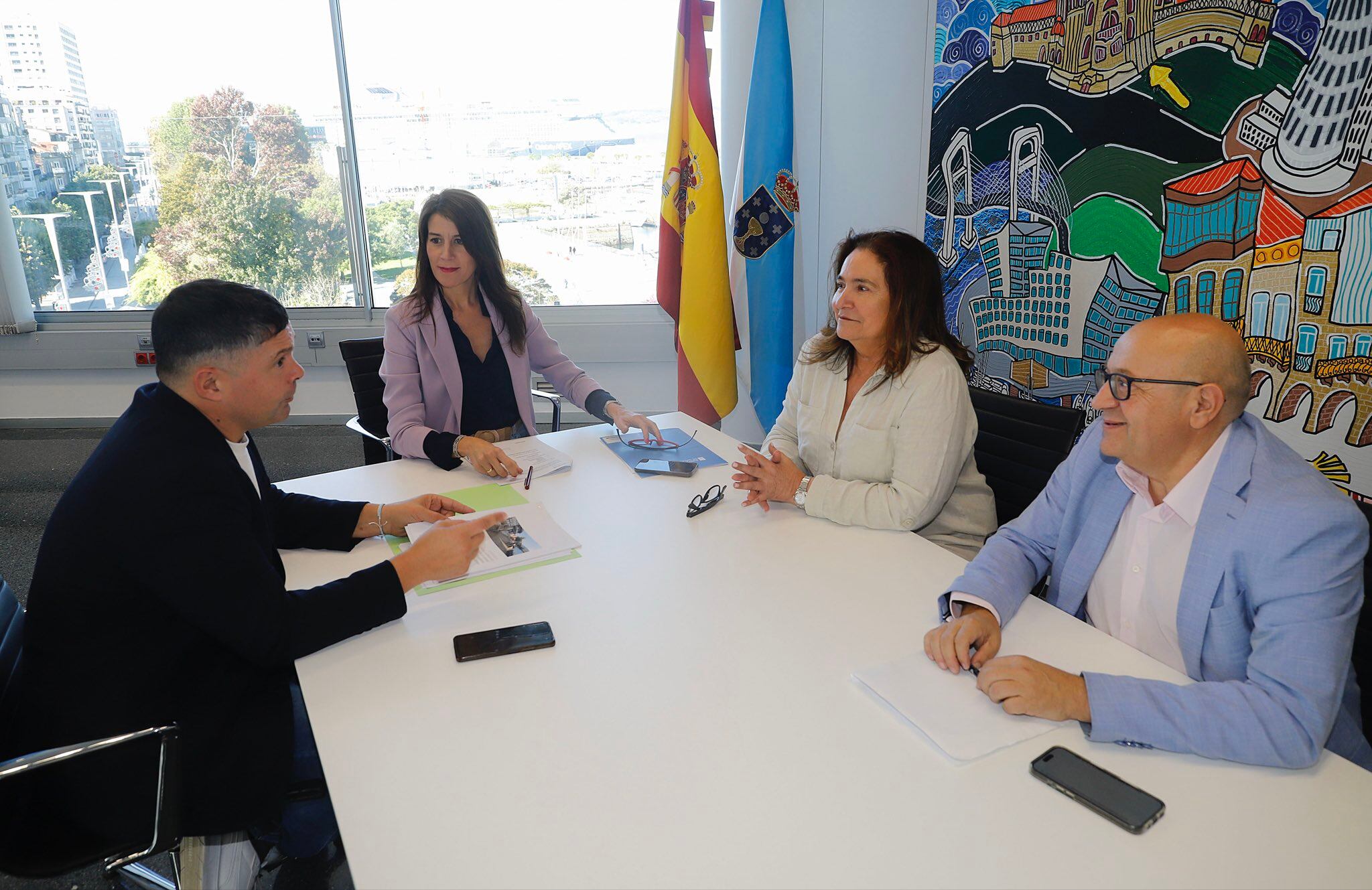 La conselleira de Infraestructuras e Vivenda, la Delegada de la Xunta en Vigo y el alcalde de Soutomaior