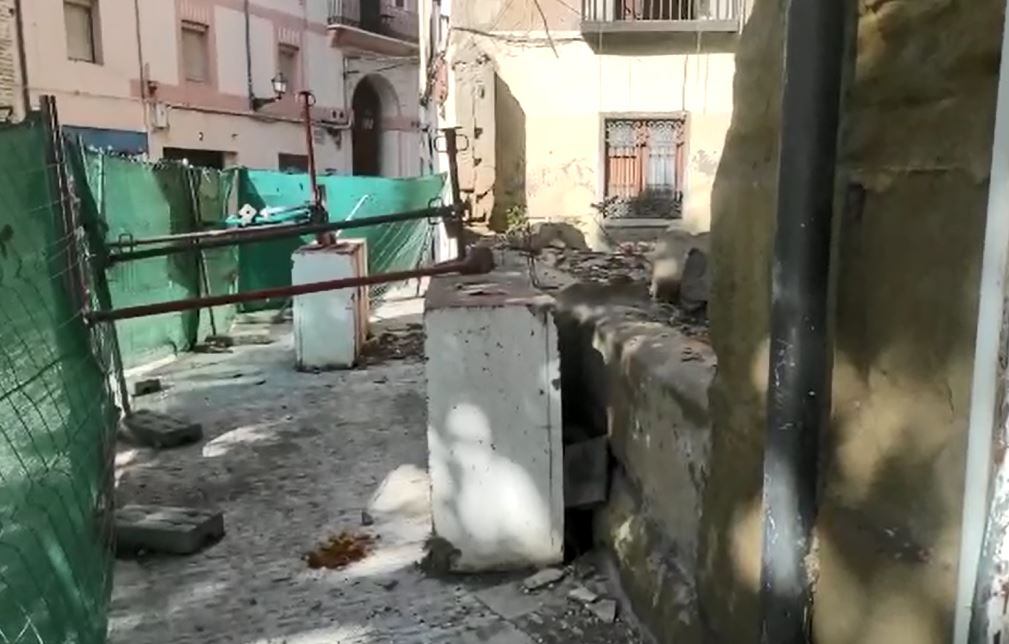 Casa abandonada en la plaza de San Pedro