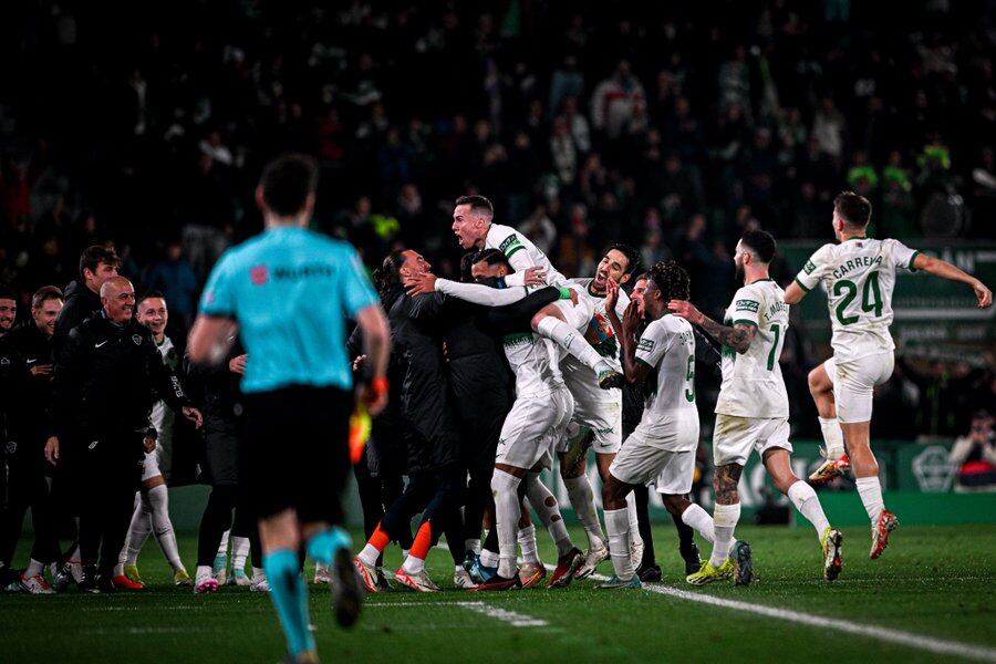 El Elche necesita la victoria ante el Eibar este domingo en el Martínez Valero