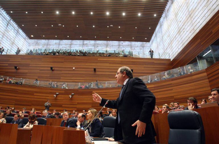 Imagen de archivo del Pleno de las Cortes de Castilla y León
