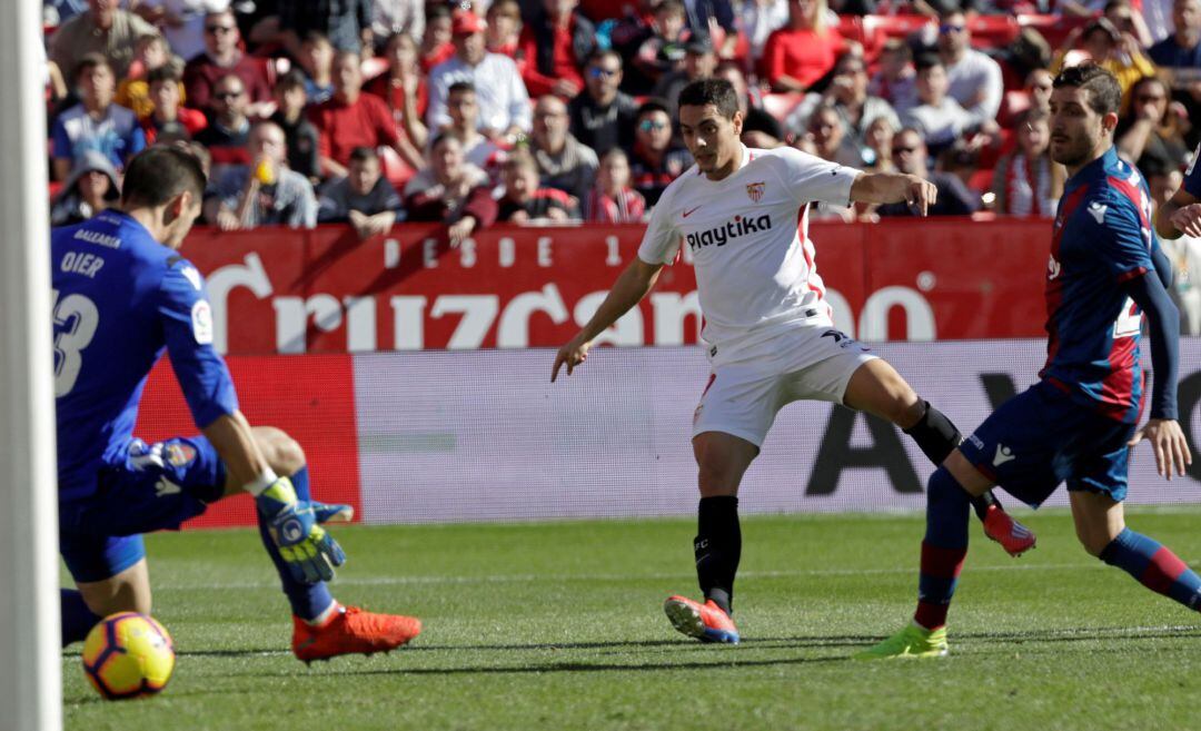 Ben Yedder anotó el primer gol de su equipo ante el Levante.