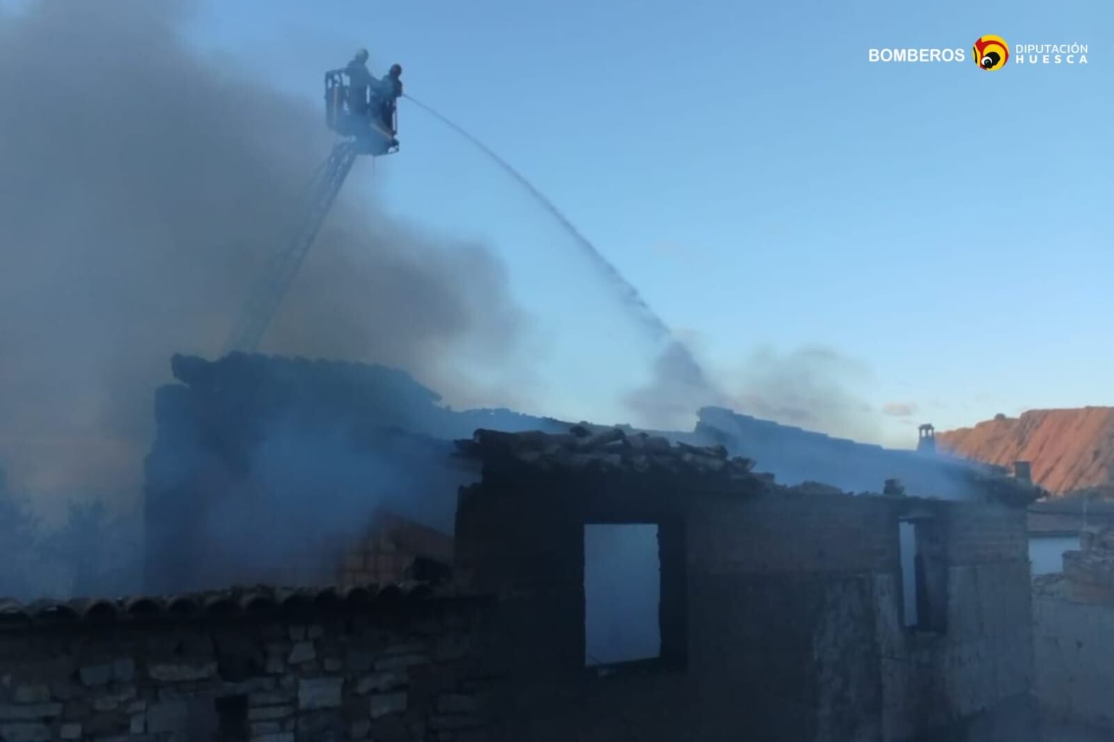 Imagen del incendio que se ha producido en una vivienda en Albelda. Foto: DPH