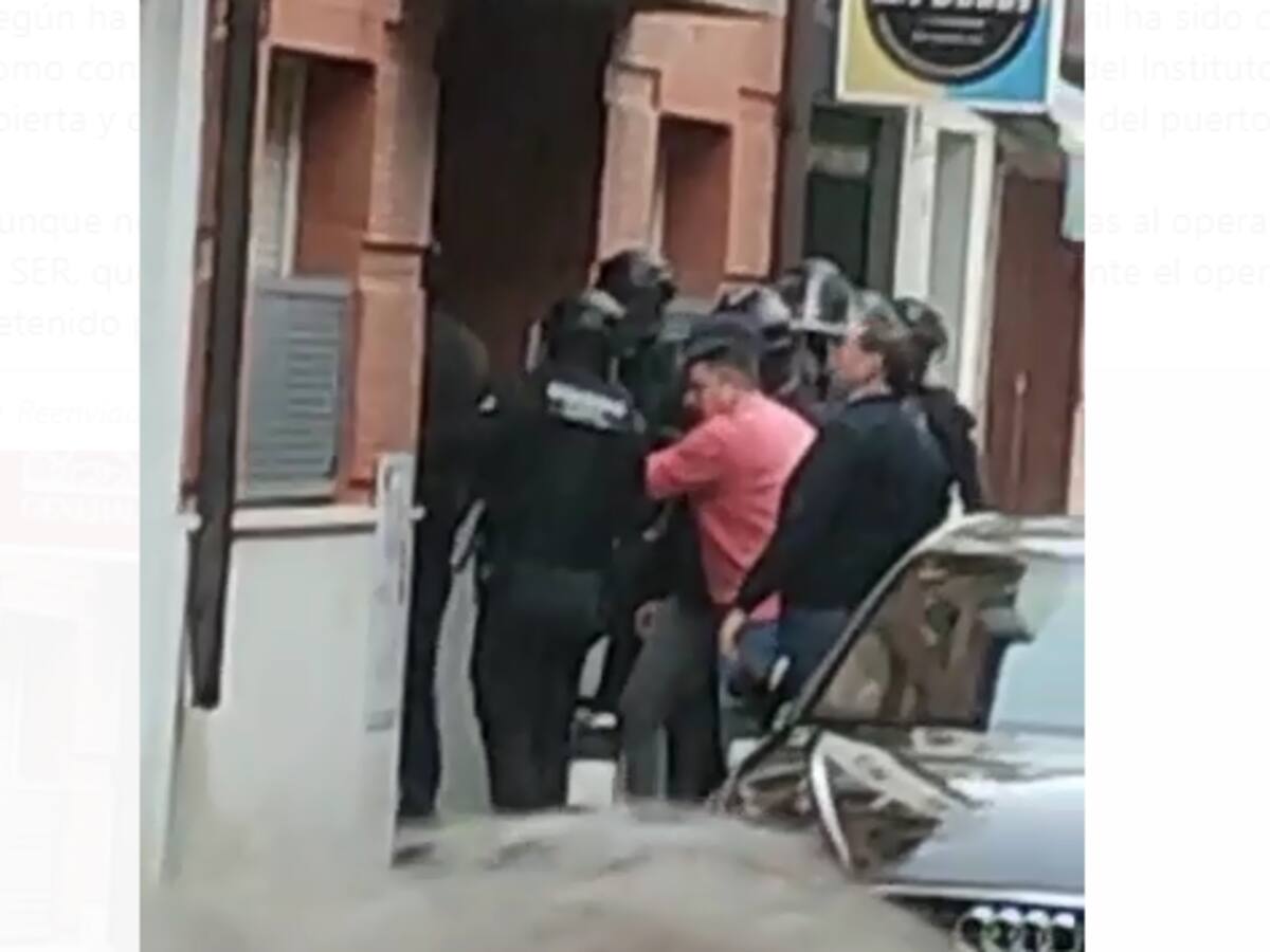 Una operación de la Guardia Civil deja un agente detenido en Algeciras