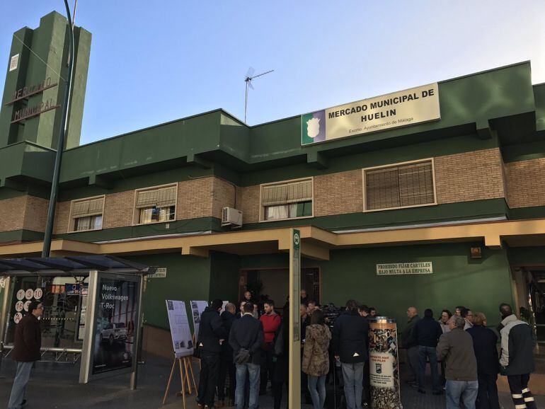 Fachada del Mercado Municipal de Huelin.