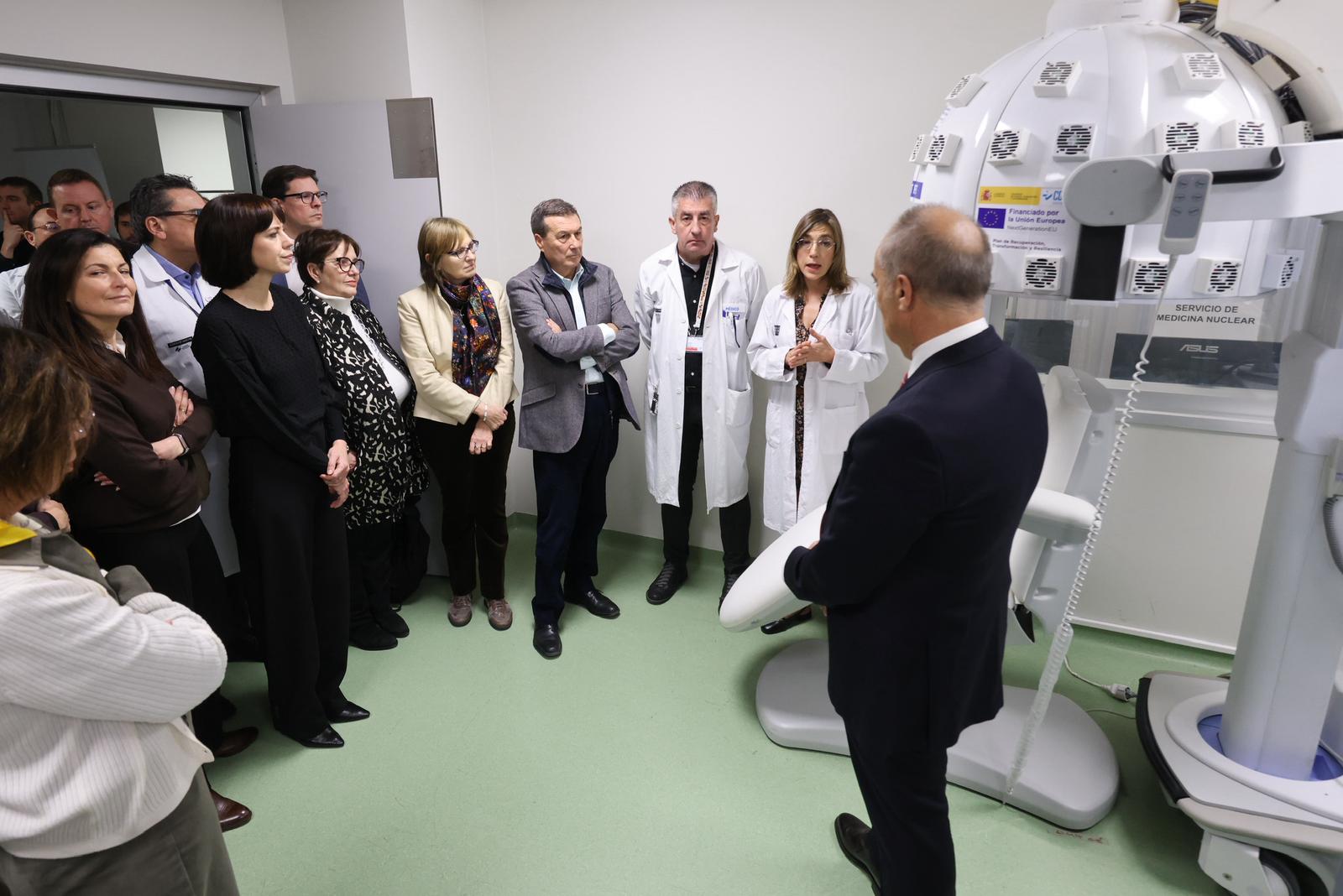 La Fe de València cuenta con el primer prototipo de escáner PET cerebral de alta resolución construido en España