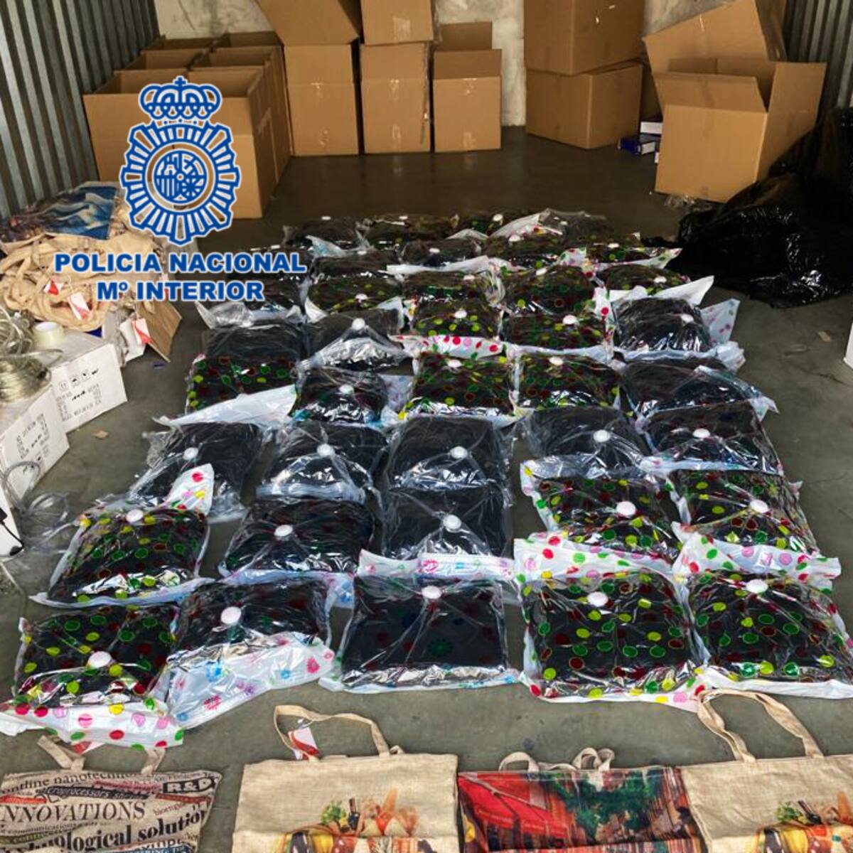 Desmantelada una red china de tráfico de drogas que almacenaba los estupefacientes en el polígono Cobo Calleja de Fuenlabrada