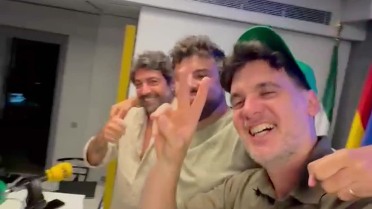 Los personajes de 'La Cámara de los Balones' viajan en el tiempo desde la sede de Caja Rural del Sur