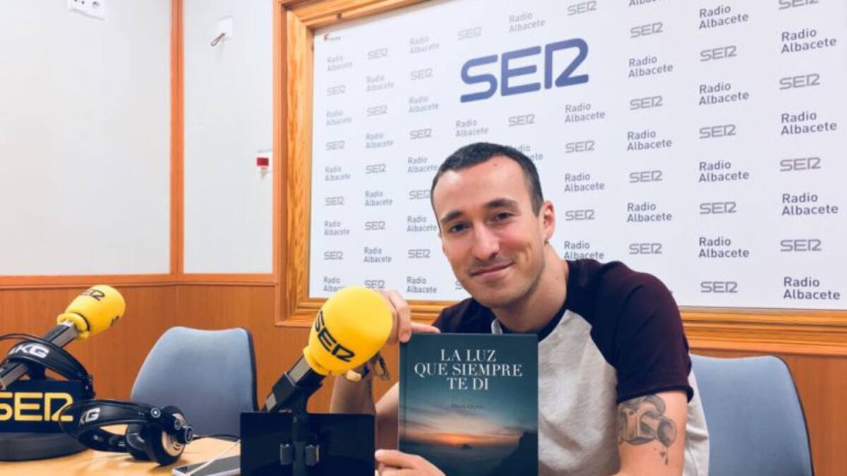 David Olivas: "Hay esperanza porque el público joven está volviendo a leer"