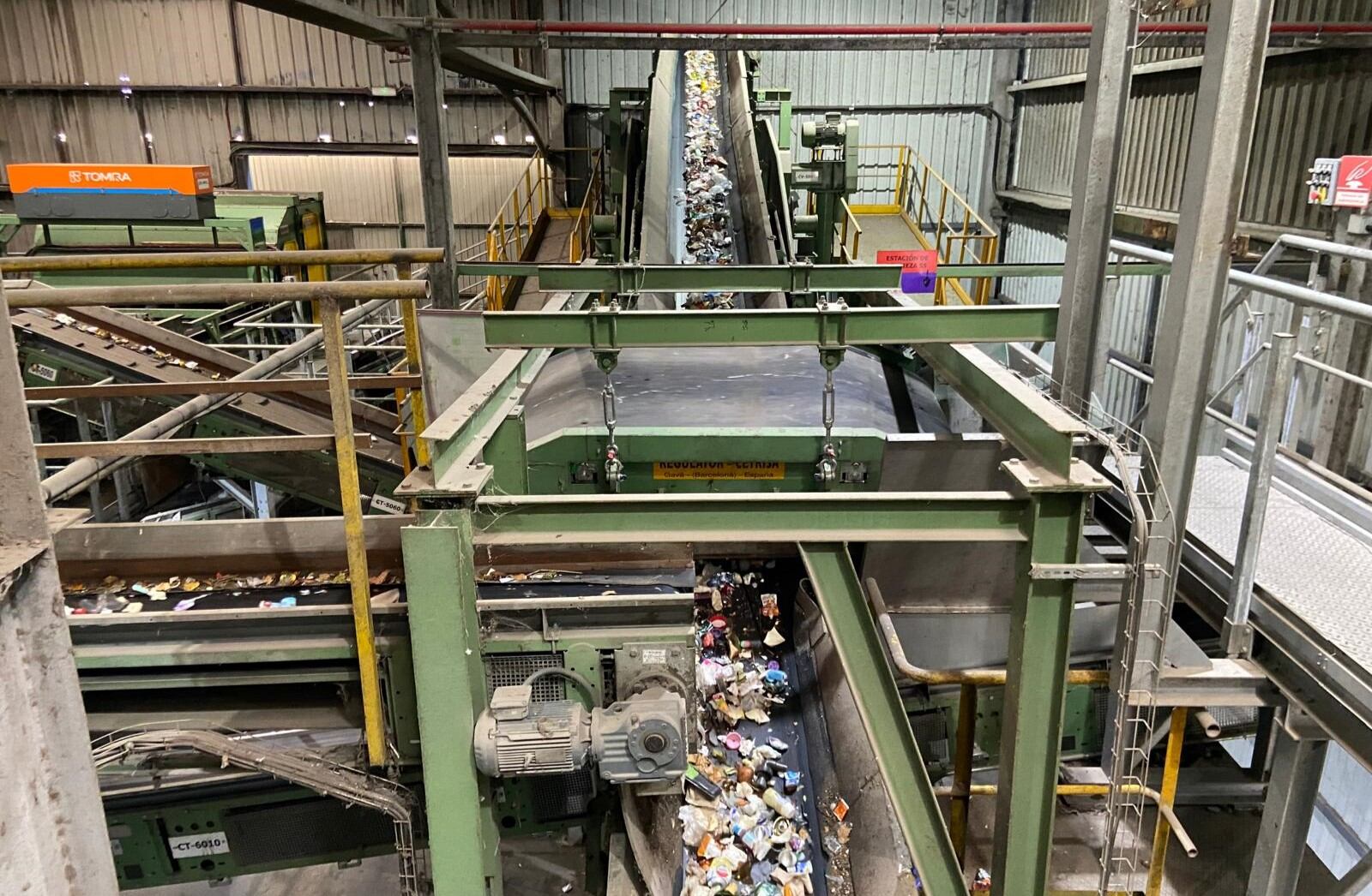 Imagen del proceso de reciclaje en la planta