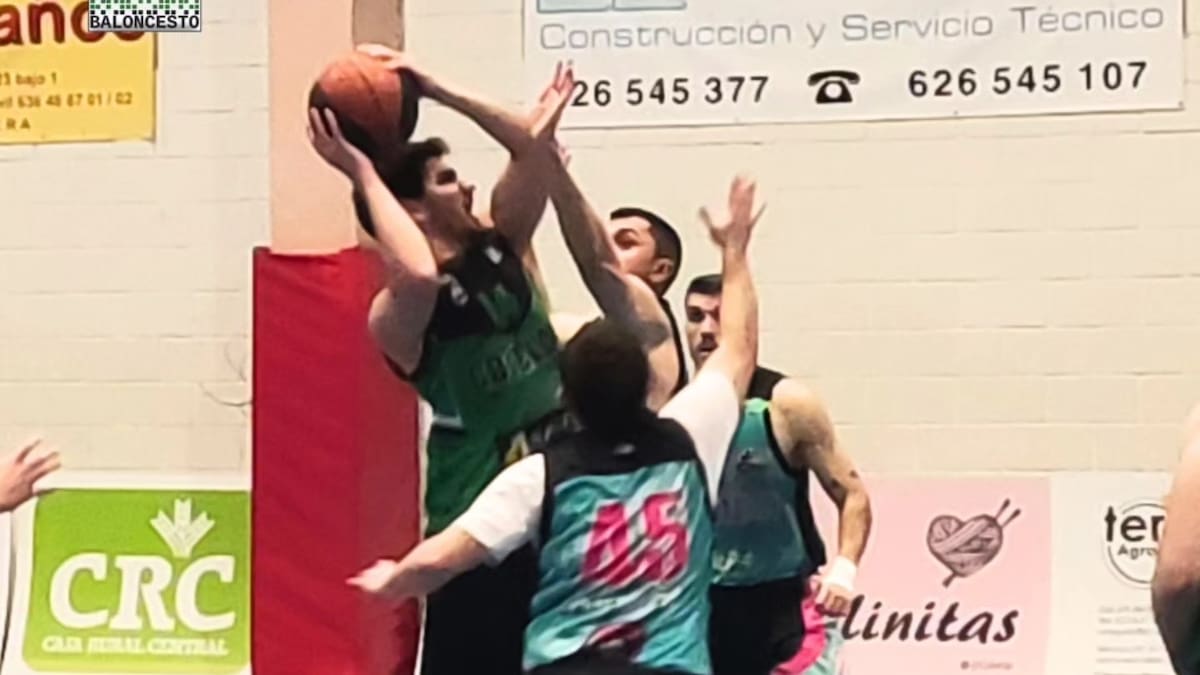 El C. B. Elda - Bateig Piedra Natural rozó la sorpresa en Albatera (54-52)