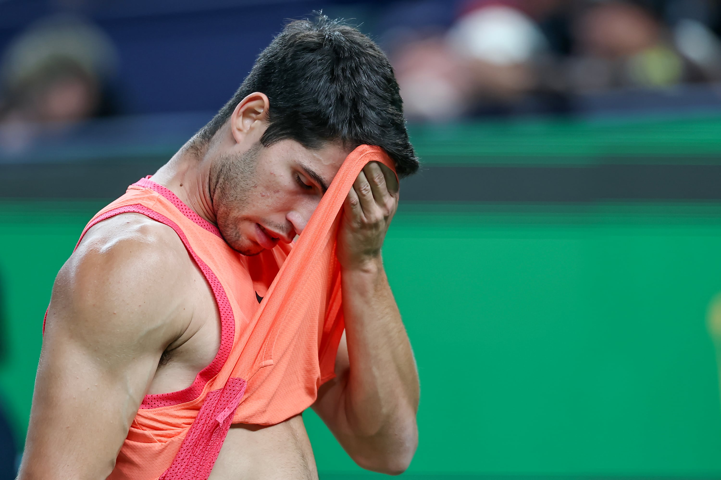 Carlos Alcaraz, durante el partido ante Machac en el ATP de Shangái