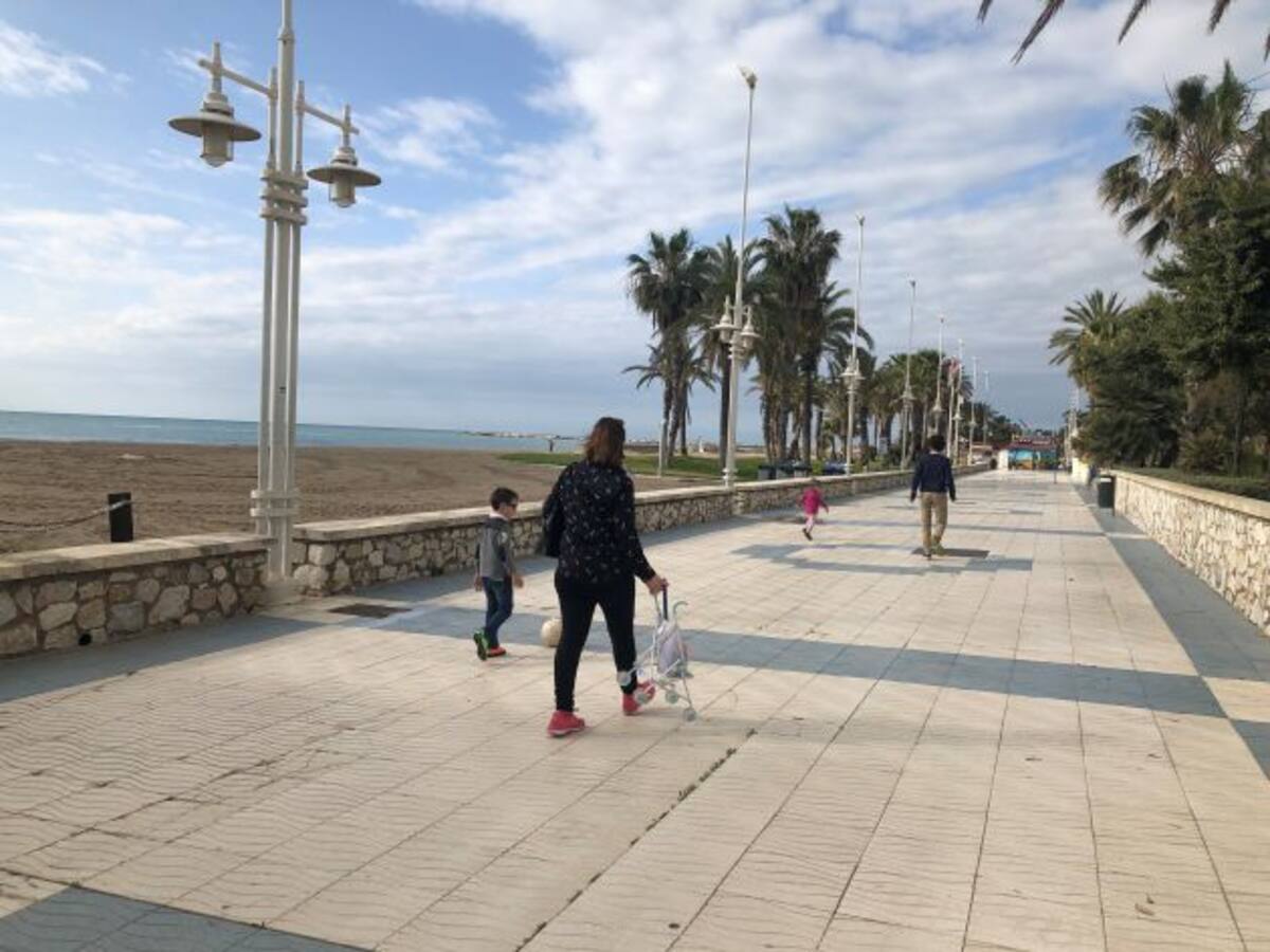 Hallan el cadáver de un hombre en la playa de la Misericordia de Málaga