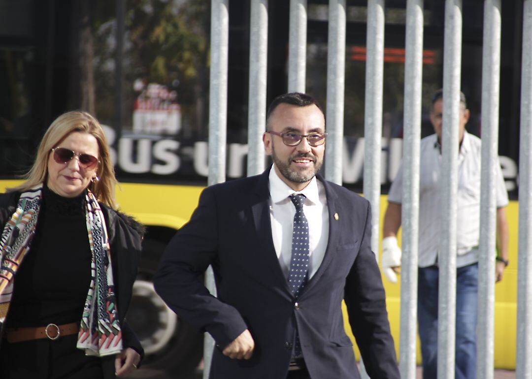 El alcalde de Vila-real, José Benlloch, entrando a los juzgados de Vila-real. Imagen de archivo