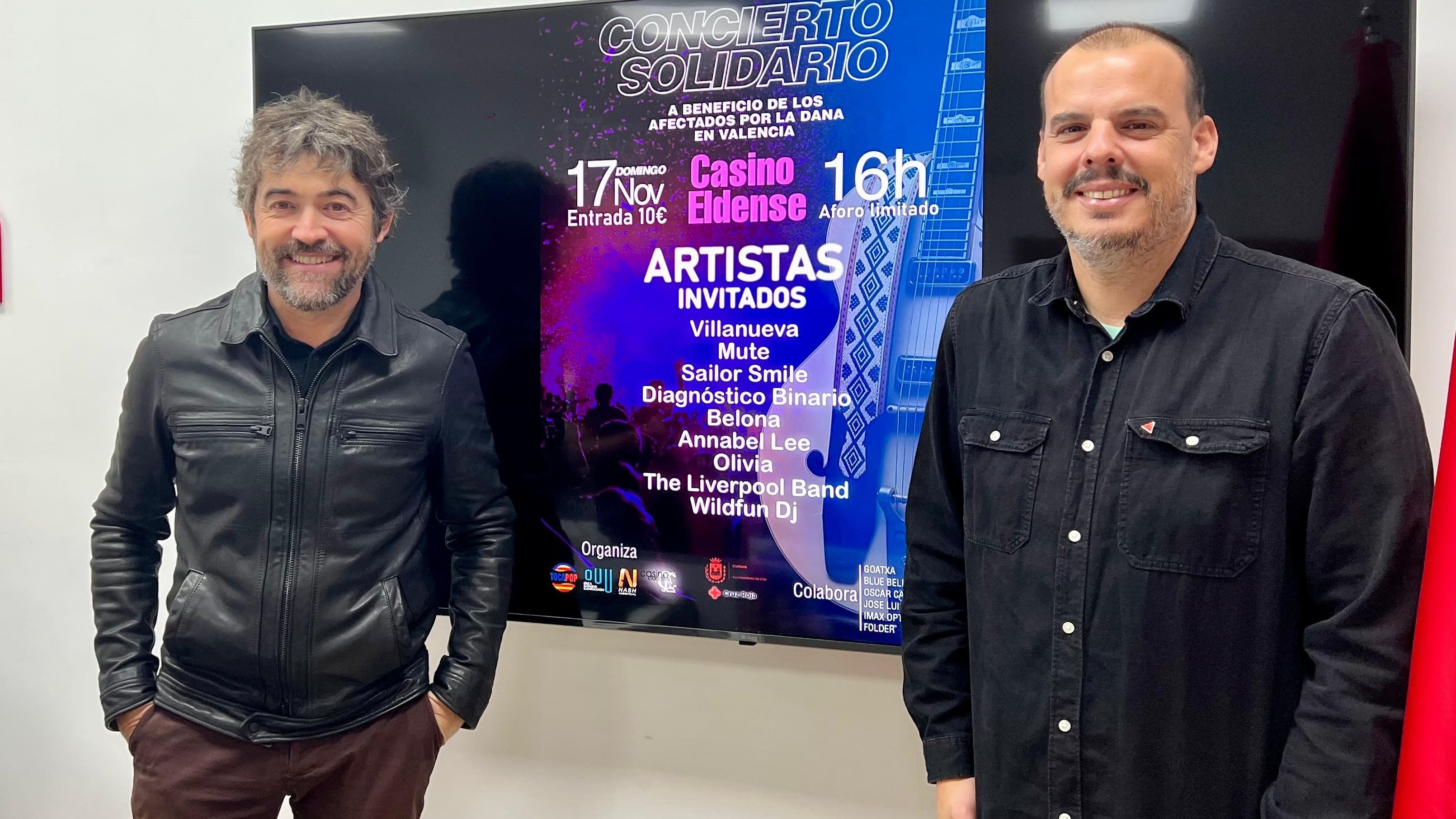 José Manuel Vera, representante de TOCAPOP junto a Iñaki Pérez, edil de Cultura de Elda