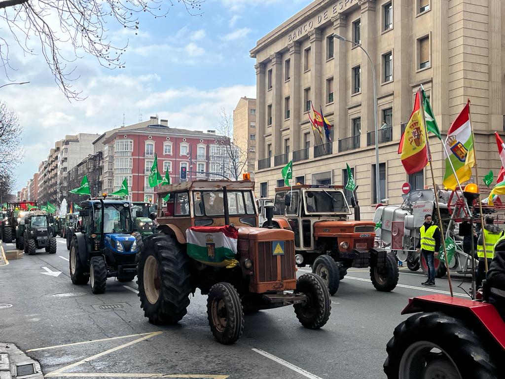 Tractorada en Logroño organizada por Arag-Asaja