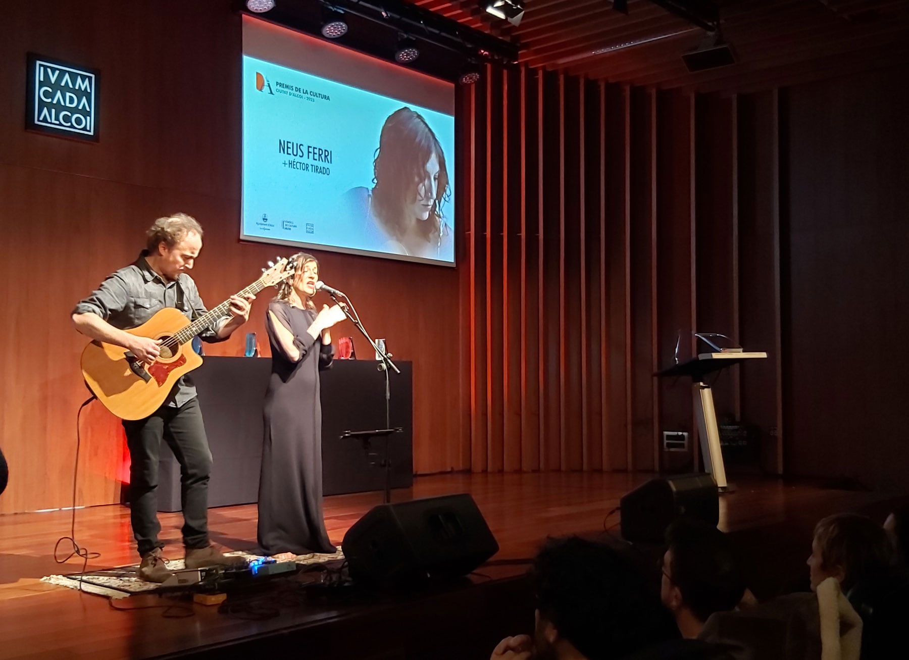 Neus Ferri durante su actuación en la Gala de Cultura
