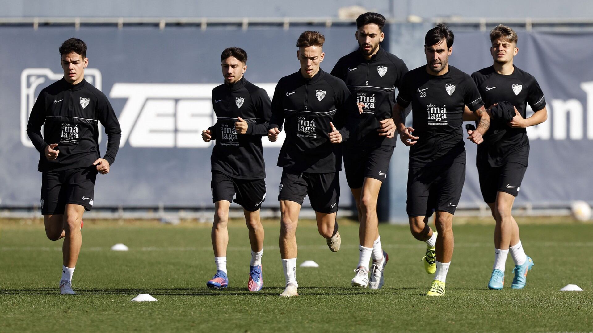 El Málaga realizó el primer entrenamiento de la semana