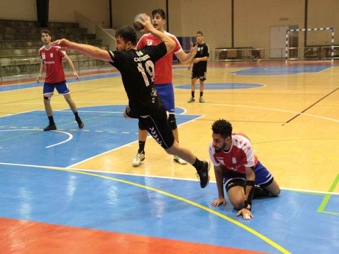 Pedro Cabrera en uno de los partidos de la temporada 2019-2020.